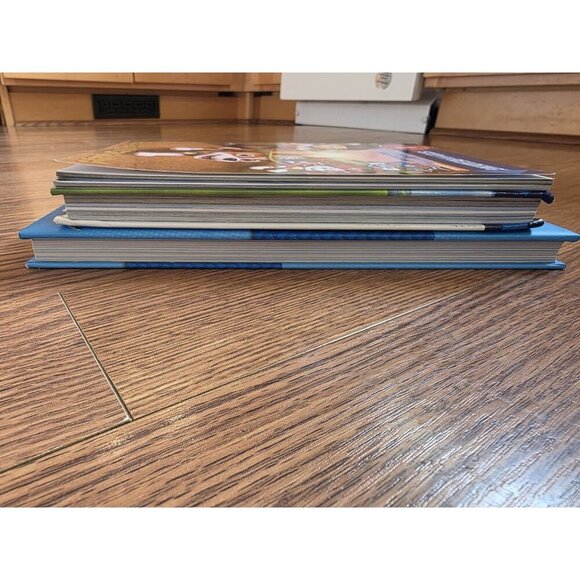 Paw Patrol Books Lot Of 4 Paperback And Hardbacks 5 minute Stories Stickers EUC - Picture 6 of 6